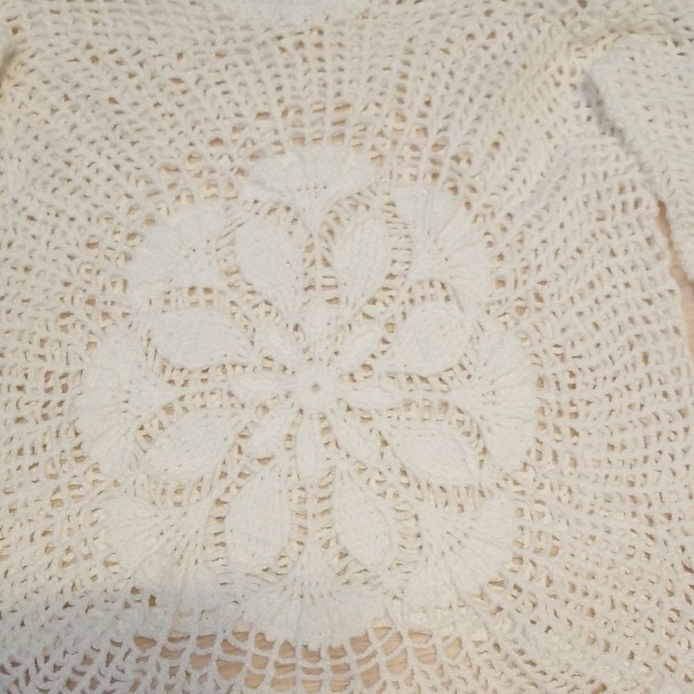 Crocheted Crop Top - Picture 2 of 3